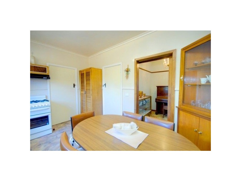 19 Sayle Street, Sebastopol VIC 3356