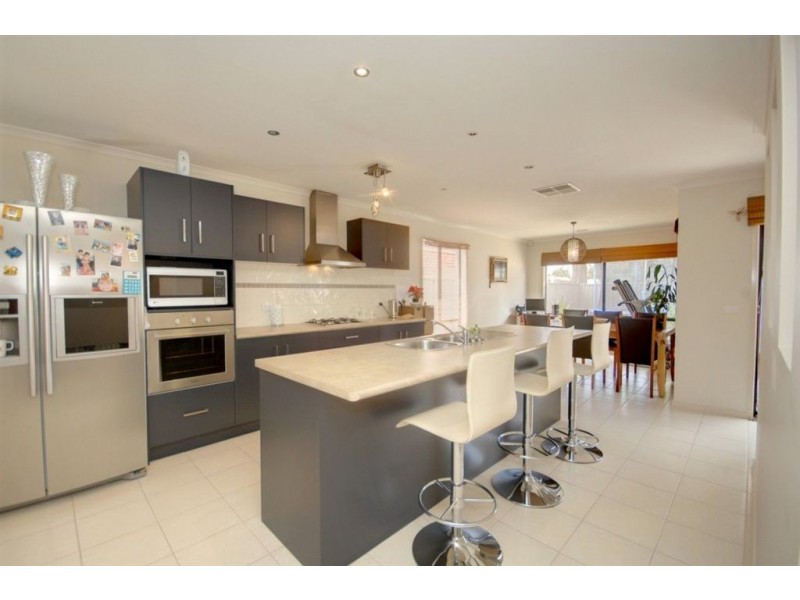 6 Parkgate Lane, Sebastopol VIC 3356
