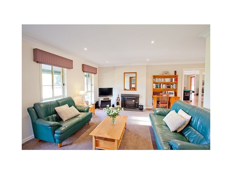 110 Wilsons Road, Haddon VIC 3351