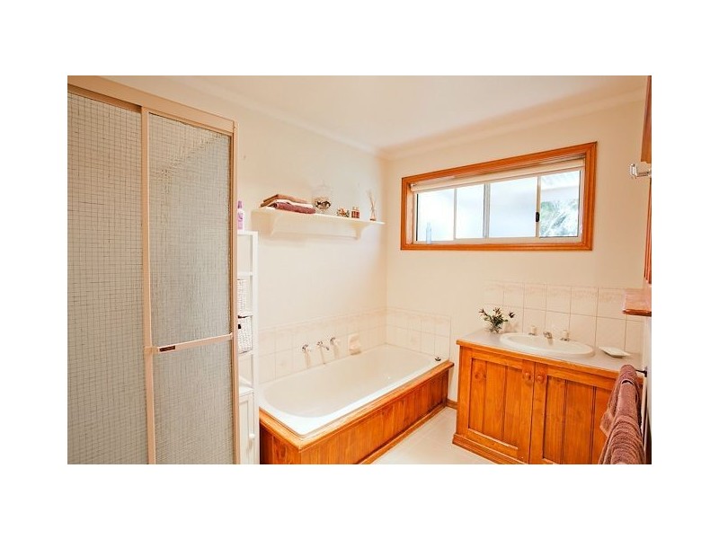 110 Wilsons Road, Haddon VIC 3351
