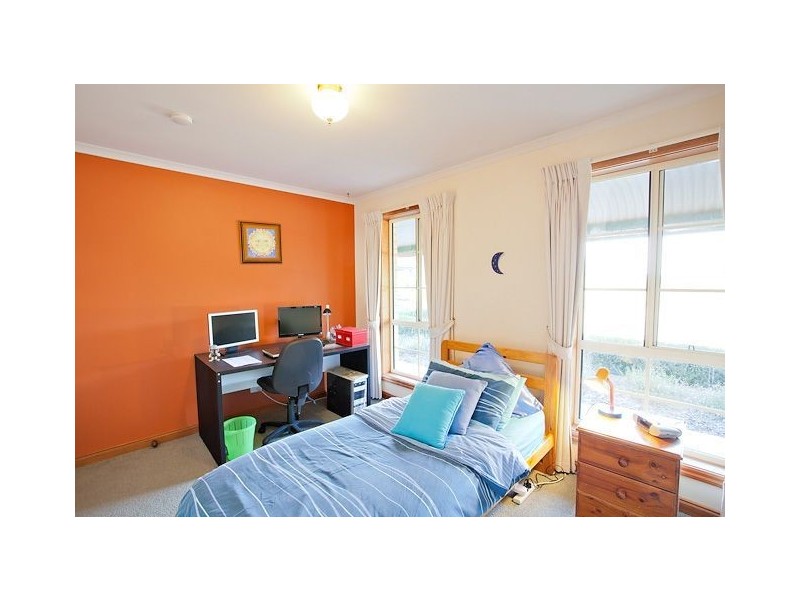 110 Wilsons Road, Haddon VIC 3351