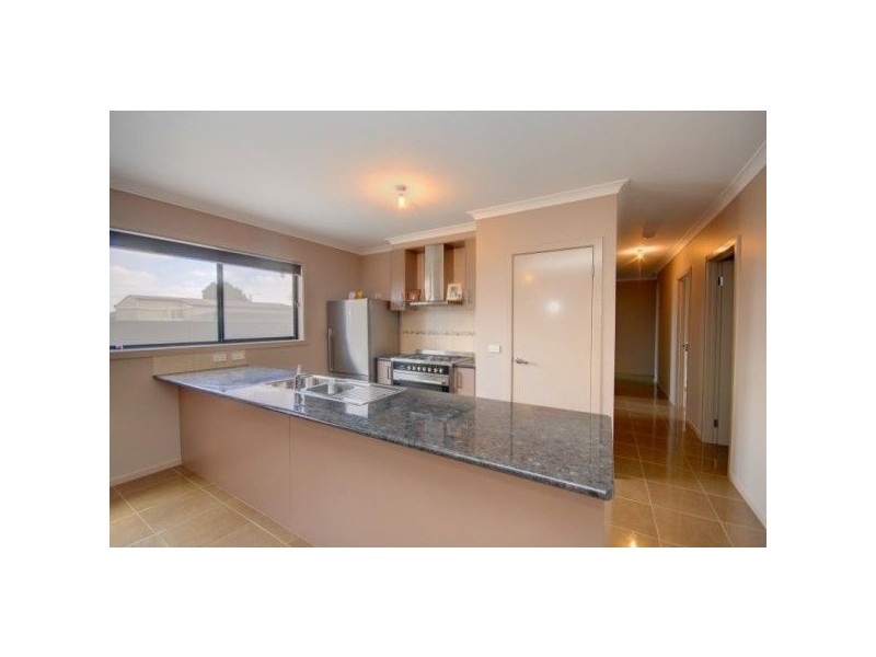 5 Therese Court, Miners Rest VIC 3352