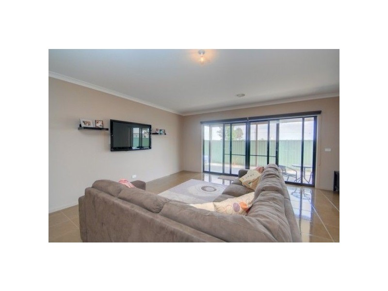 5 Therese Court, Miners Rest VIC 3352