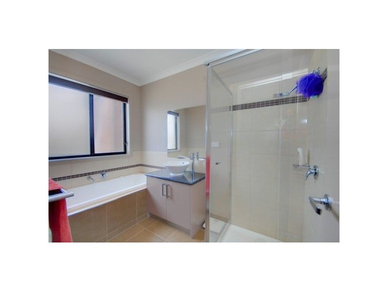 5 Therese Court, Miners Rest VIC 3352