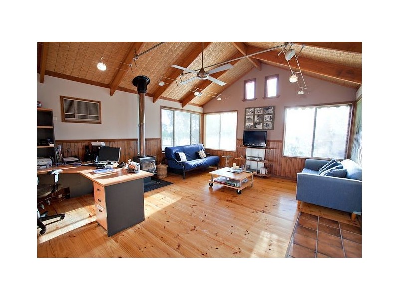 130 Trunk Lead Road, Haddon VIC 3351