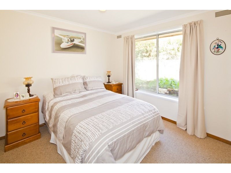 92 Learmonth Road, Wendouree VIC 3355