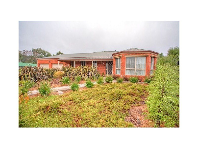 2 Xavier Court, Ballarat East VIC 3350