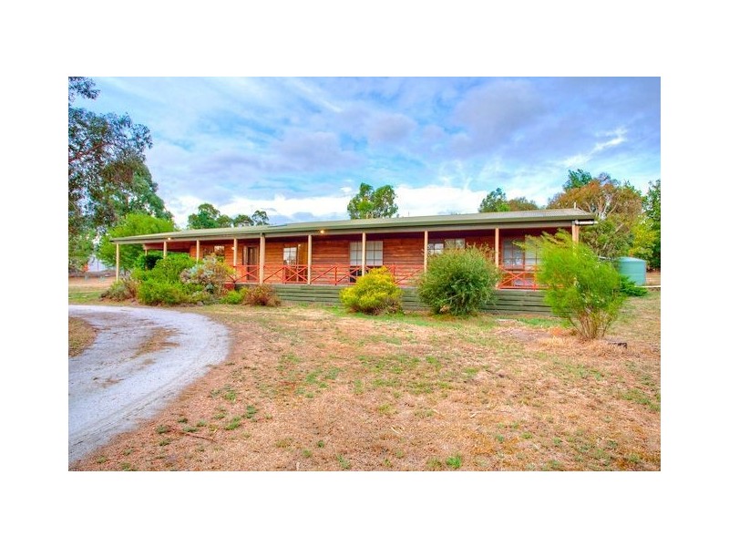 838 Linton Carngham Road, Snake Valley VIC 3351