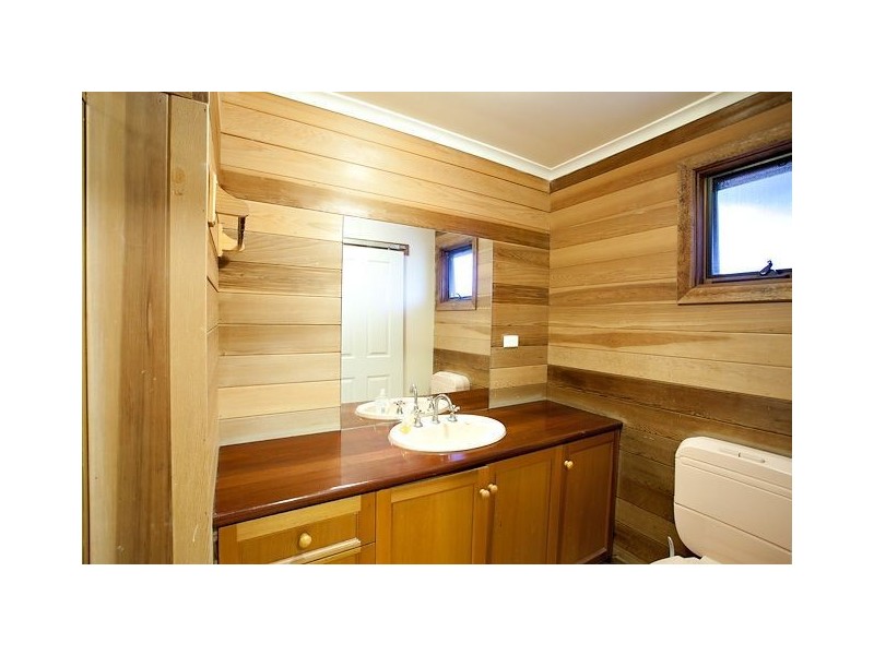 838 Linton Carngham Road, Snake Valley VIC 3351