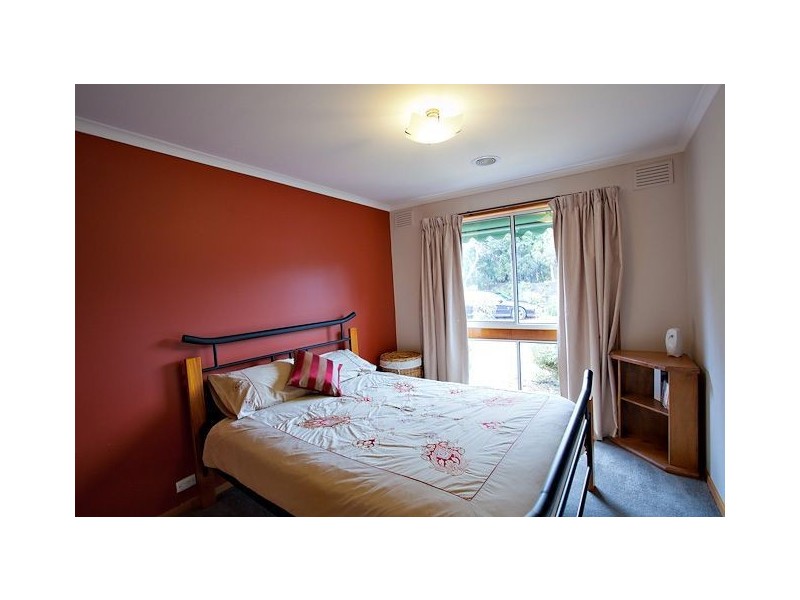 10 Bells Lane, Brown Hill VIC 3350