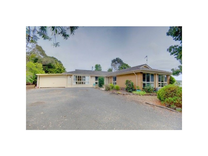 2020 Glenelg Highway, Scarsdale VIC 3351