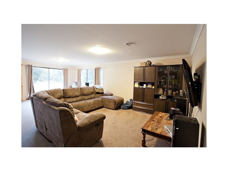 20 Clarkes Road, Enfield VIC 3352