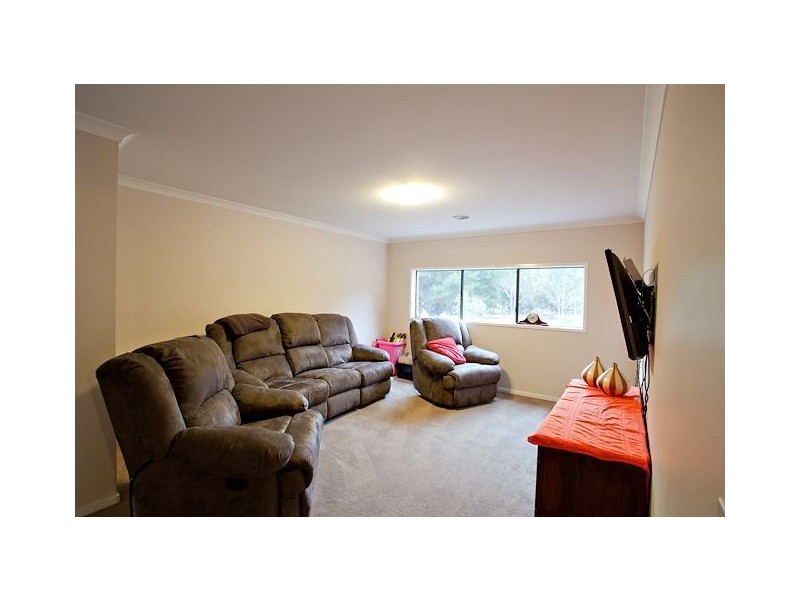 20 Clarkes Road, Enfield VIC 3352