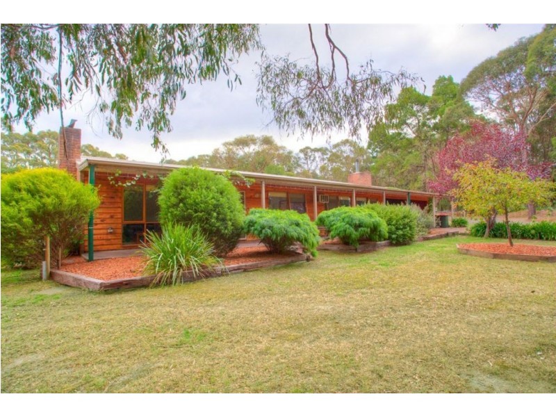 15 Incolls Road, Enfield VIC 3352