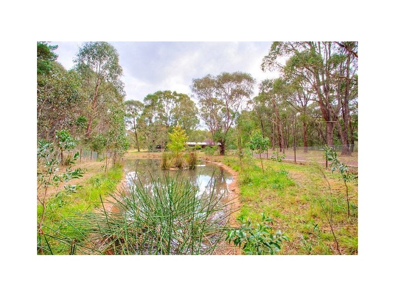 15 Incolls Road, Enfield VIC 3352