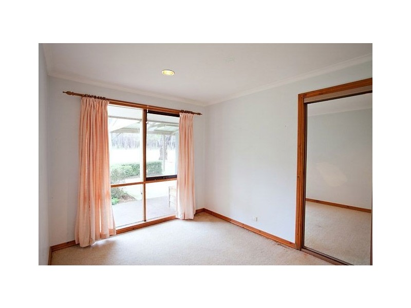 15 Incolls Road, Enfield VIC 3352