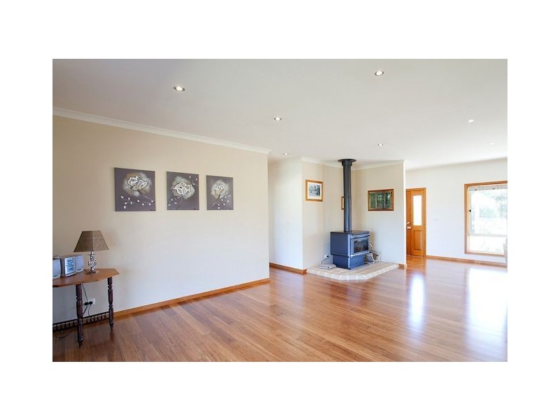 27 Ronald Court, Ross Creek VIC 3351