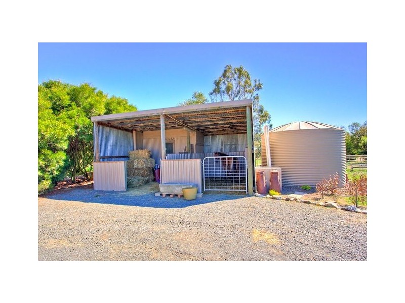 27 Ronald Court, Ross Creek VIC 3351