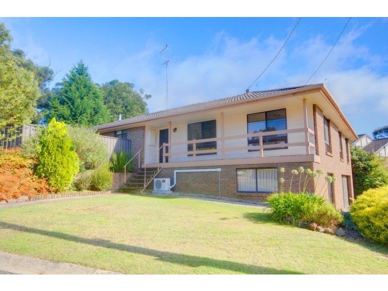 136 Mansfield Avenue, Mount Clear VIC 3350