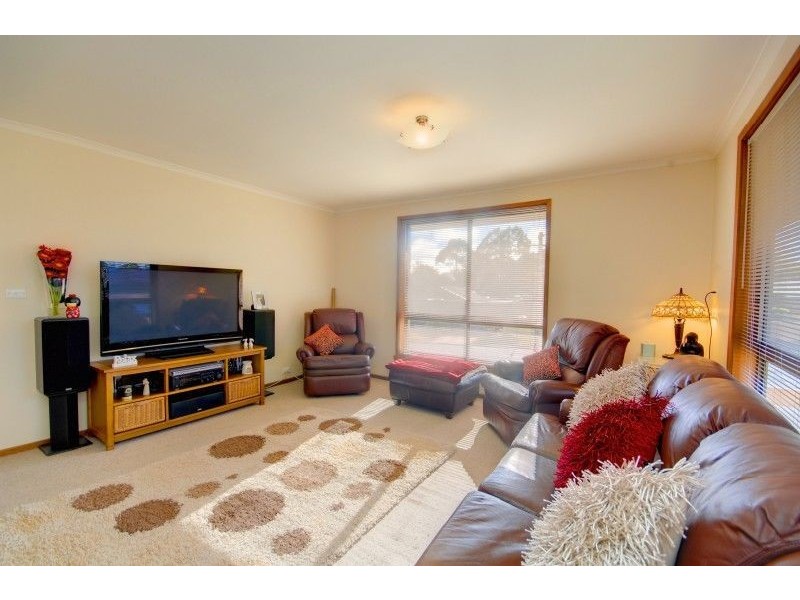 136 Mansfield Avenue, Mount Clear VIC 3350