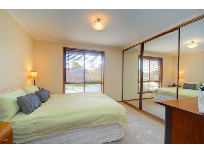 136 Mansfield Avenue, Mount Clear VIC 3350