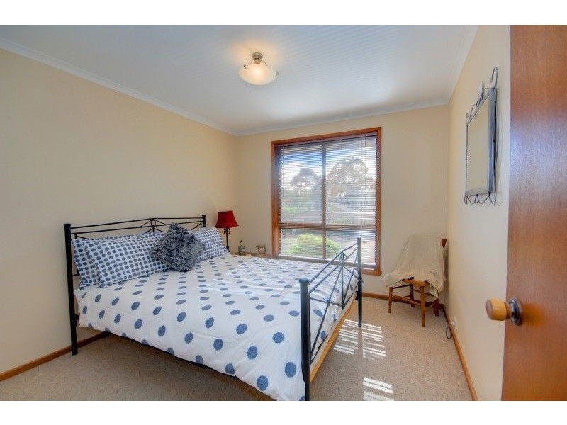 136 Mansfield Avenue, Mount Clear VIC 3350