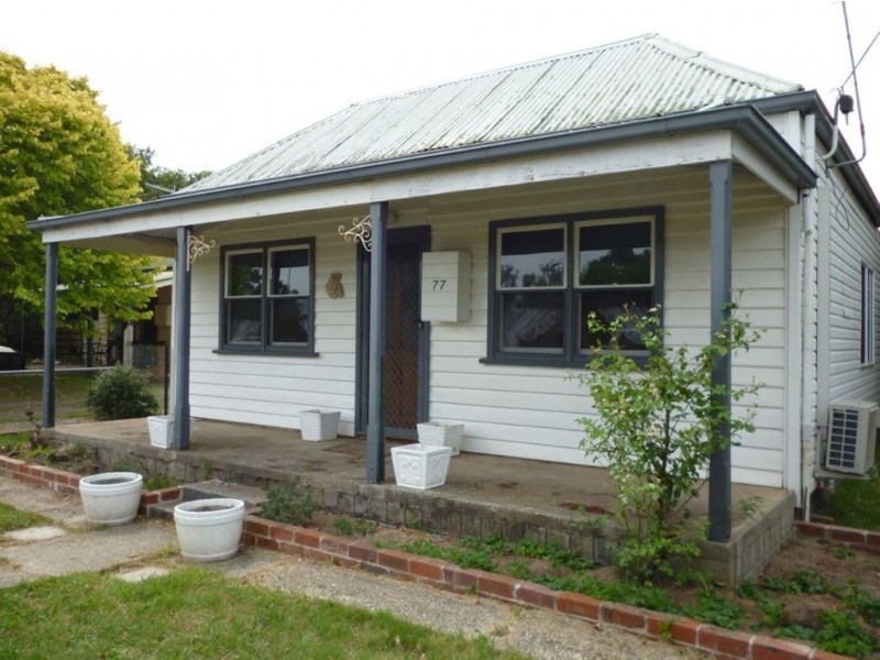 77 Clunes Road, Creswick VIC 3363