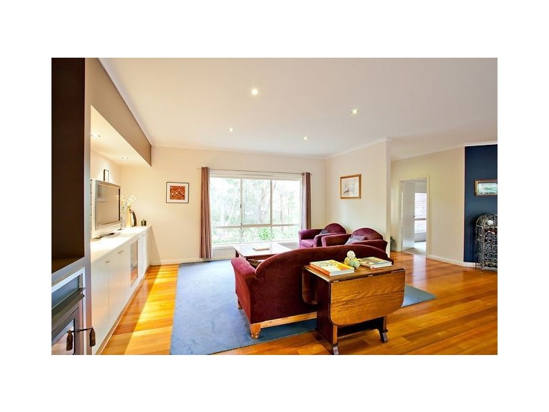 5 Delmela Court, Brown Hill VIC 3350