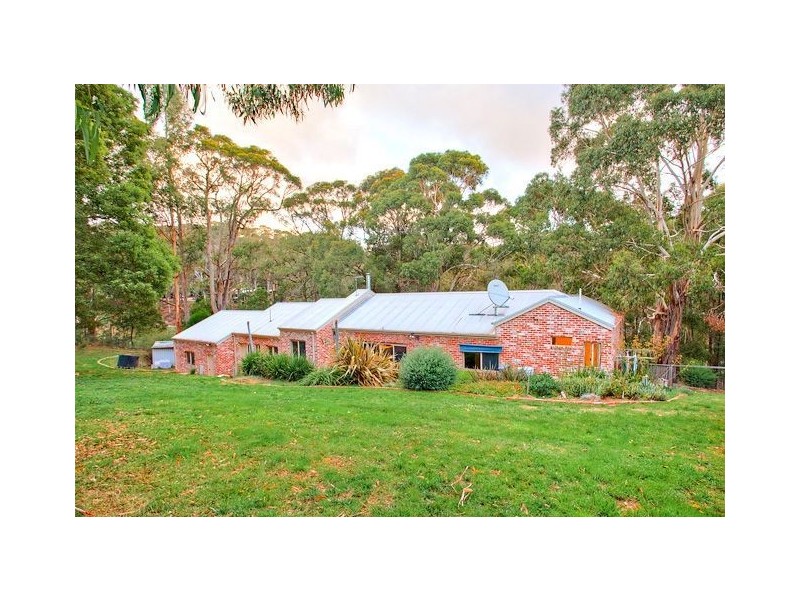 5 Delmela Court, Brown Hill VIC 3350