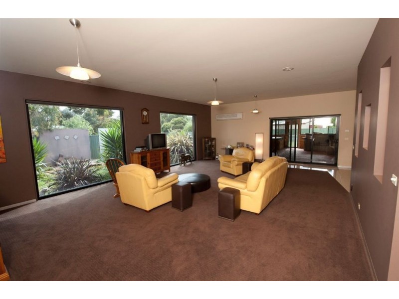 10 Bellview Court, Delacombe VIC 3356