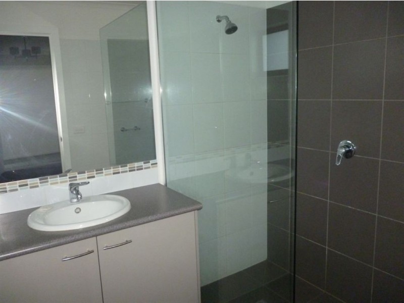 16 Waterside Close, Miners Rest VIC 3352