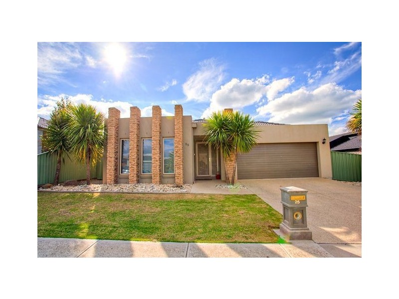 25 Macarthur Park Boulevard, Miners Rest VIC 3352