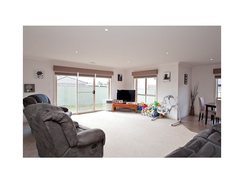 25 Macarthur Park Boulevard, Miners Rest VIC 3352