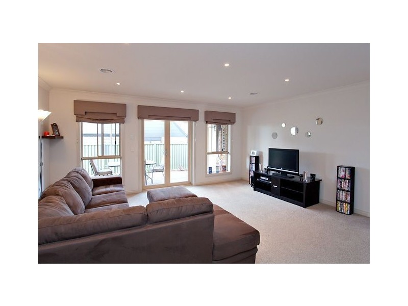25 Macarthur Park Boulevard, Miners Rest VIC 3352