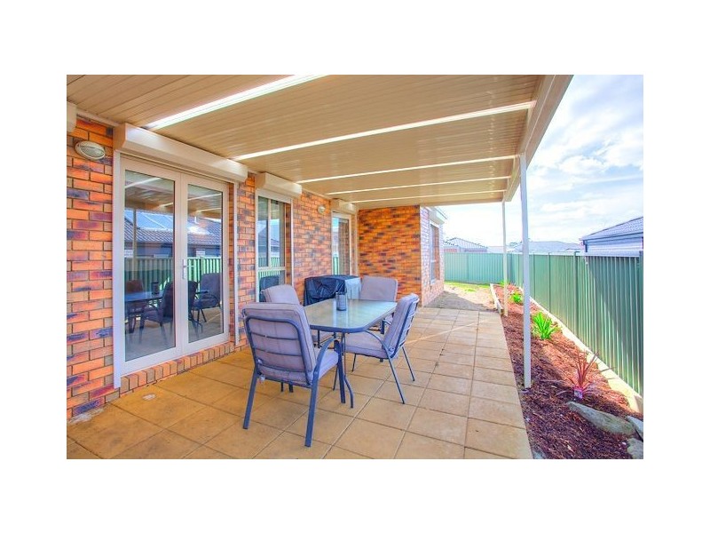 25 Macarthur Park Boulevard, Miners Rest VIC 3352