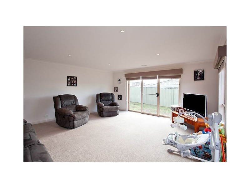 25 Macarthur Park Boulevard, Miners Rest VIC 3352