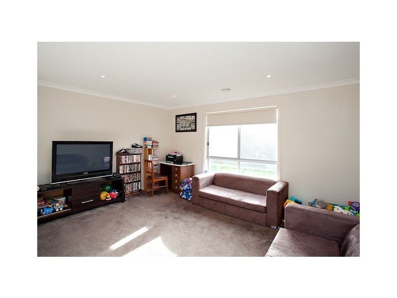 9 Castlemaine Road, Creswick VIC 3363