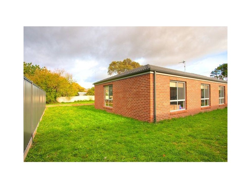 9 Castlemaine Road, Creswick VIC 3363