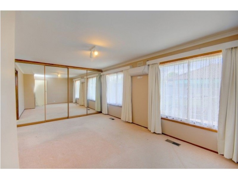 38 Langstaffe Drive, Wendouree VIC 3355