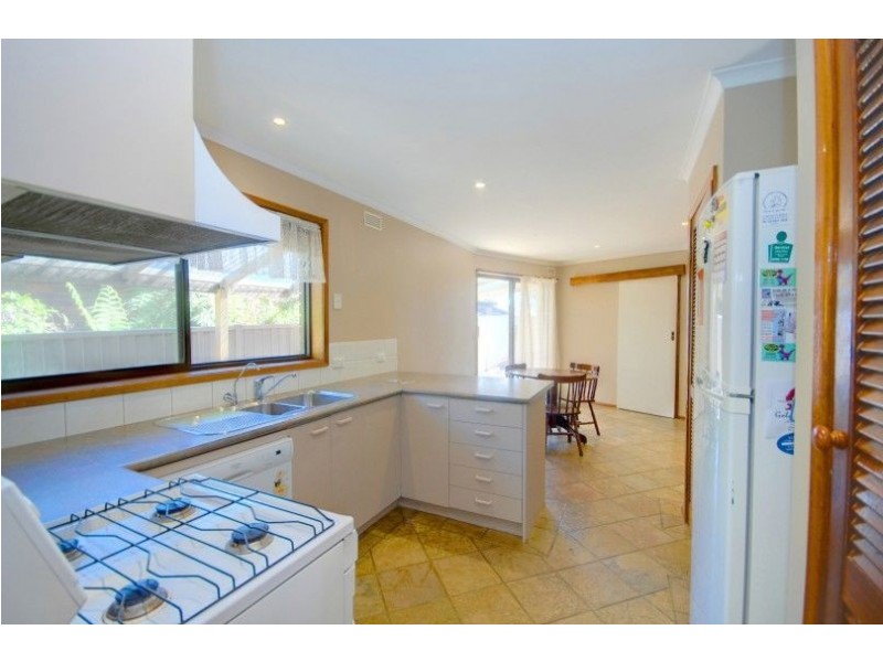 38 Langstaffe Drive, Wendouree VIC 3355