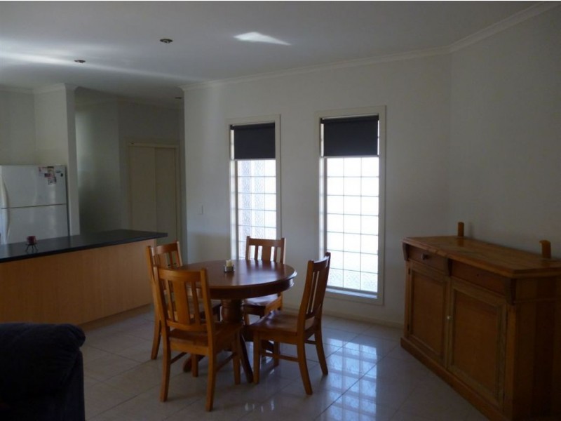 1/717A Bond Street, Mount Pleasant VIC 3350