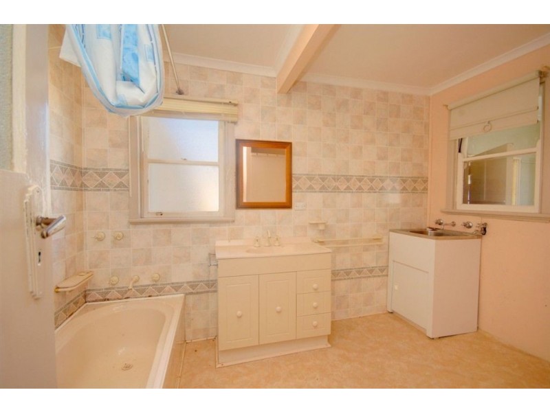 12 Edwards Street, Sebastopol VIC 3356