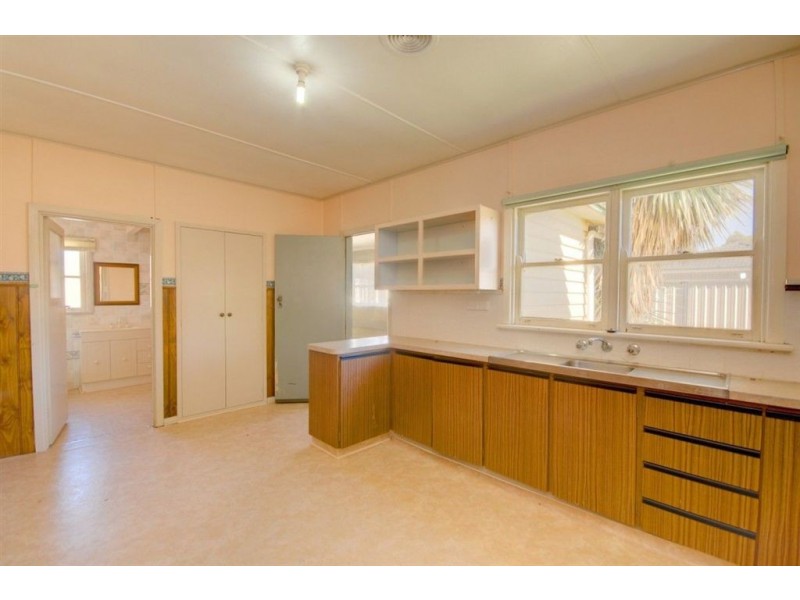 12 Edwards Street, Sebastopol VIC 3356