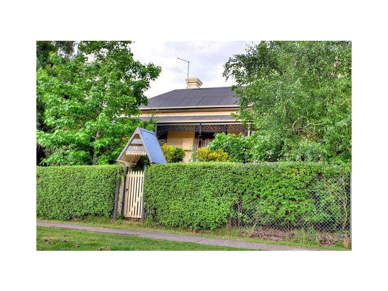 53 Clunes Road, Creswick VIC 3363