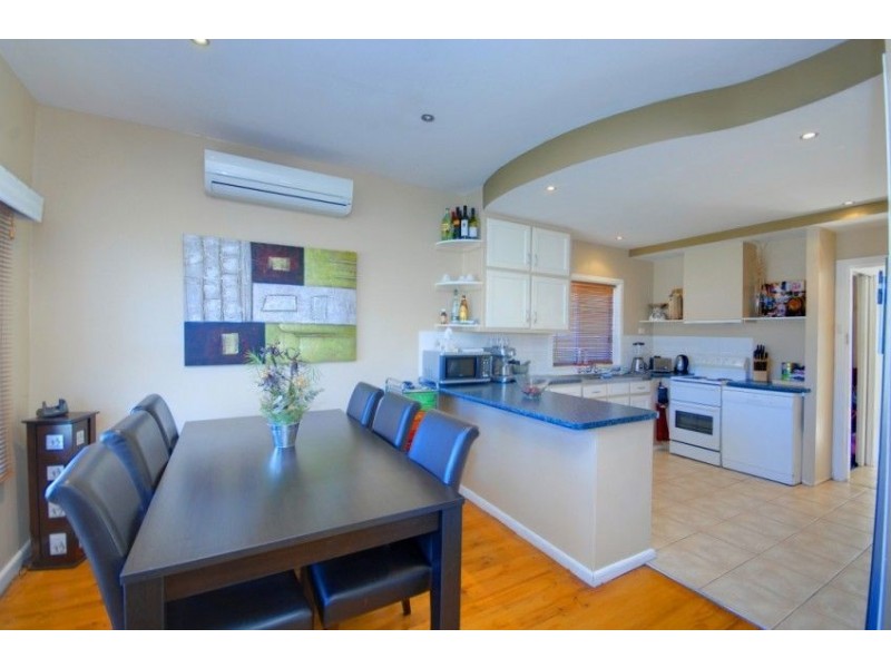 37 Hawthorn Grove, Wendouree VIC 3355