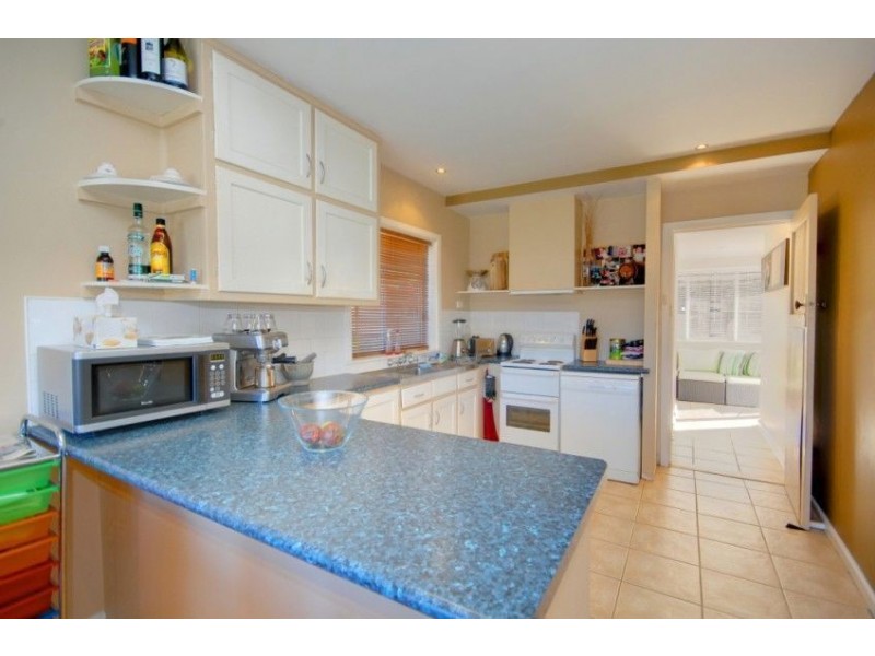 37 Hawthorn Grove, Wendouree VIC 3355