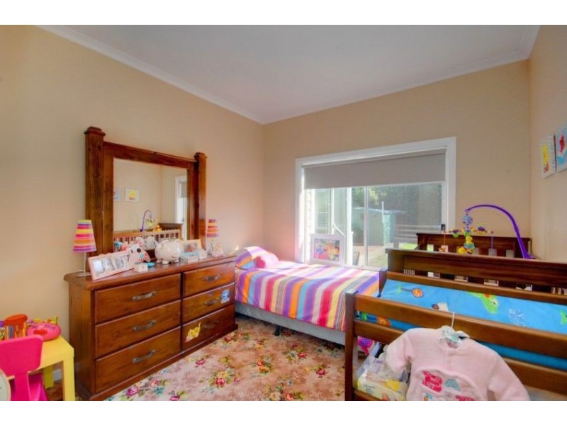 37 Hawthorn Grove, Wendouree VIC 3355