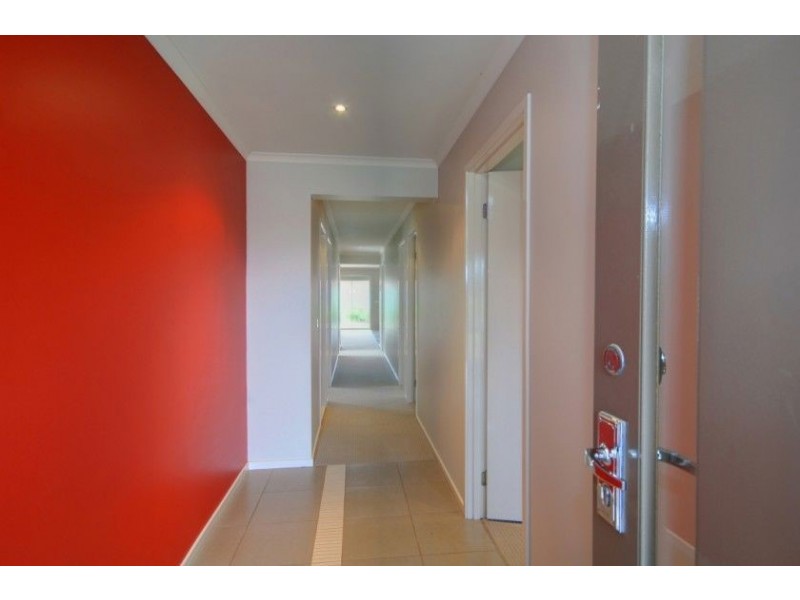 7 Coventry Street, Macarthur Park, Miners Rest VIC 3352