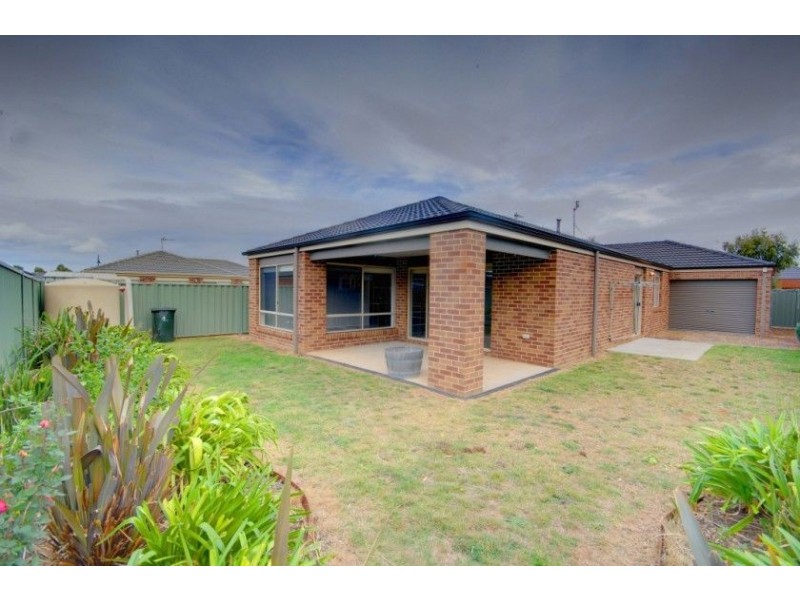 7 Coventry Street, Macarthur Park, Miners Rest VIC 3352