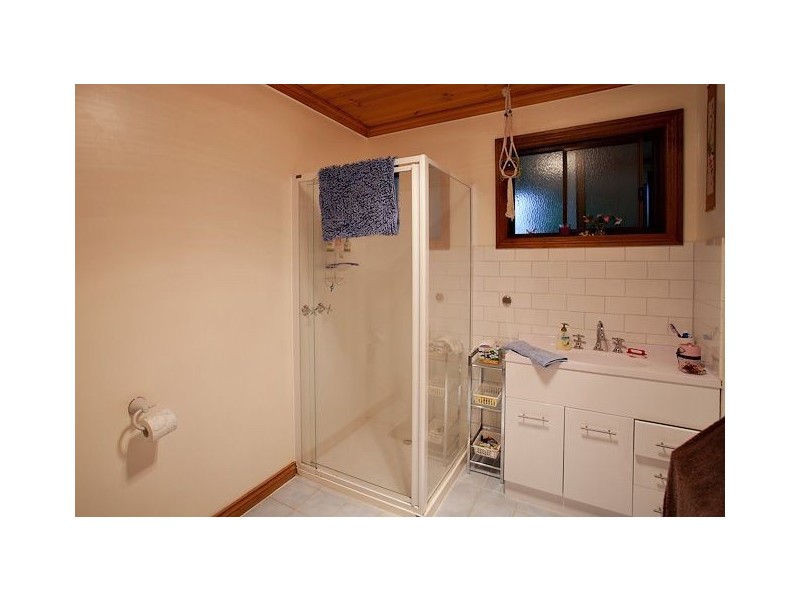 31 Pollards Lane, Creswick VIC 3363